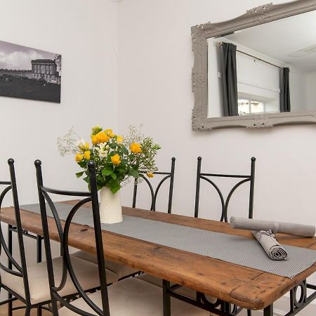 Pass The Keys Stylish 2 Bed Central Bath Apartment With Parking Exteriér fotografie