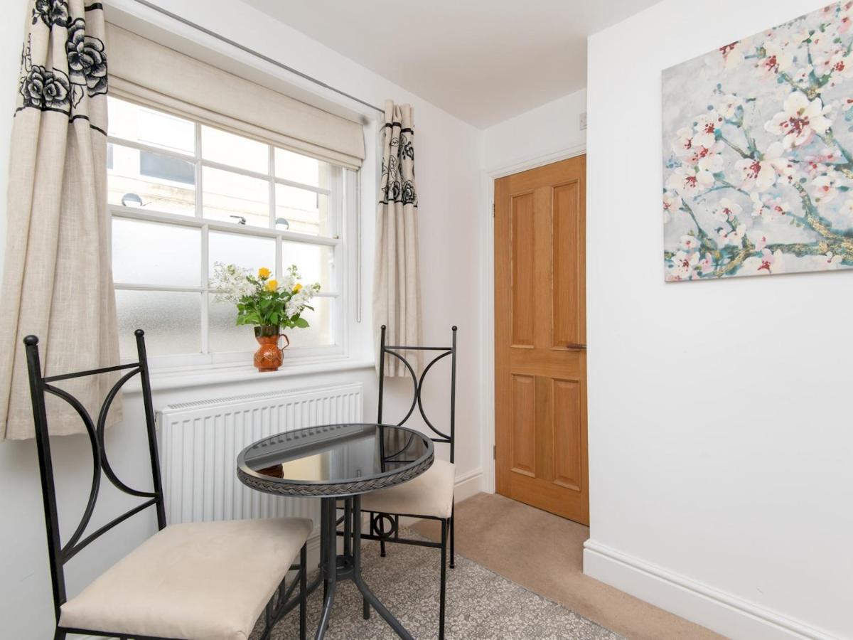 Pass The Keys Stylish 2 Bed Central Bath Apartment With Parking Exteriér fotografie