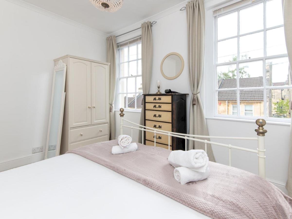 Pass The Keys Stylish 2 Bed Central Bath Apartment With Parking Exteriér fotografie